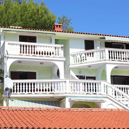 Greenhouse Family Apartment Rabac