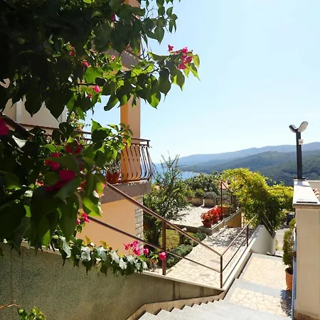 Greenhouse Family Apartment Rabac